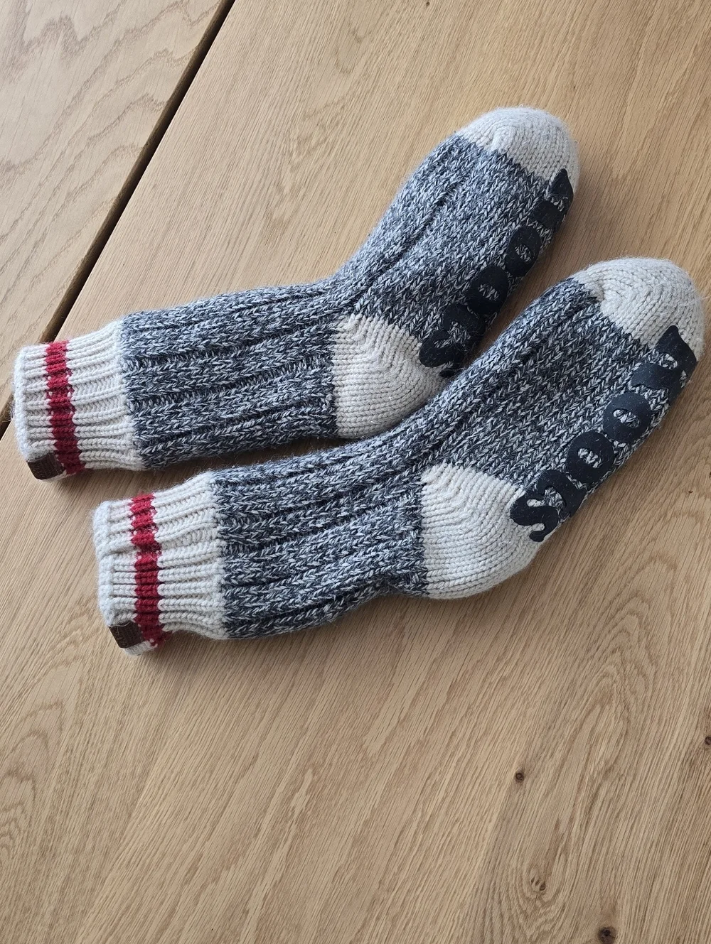 Roots Gray Marled Crew Slipper Socks with Cream Accents and Red Stripes - Picture 1 of 6